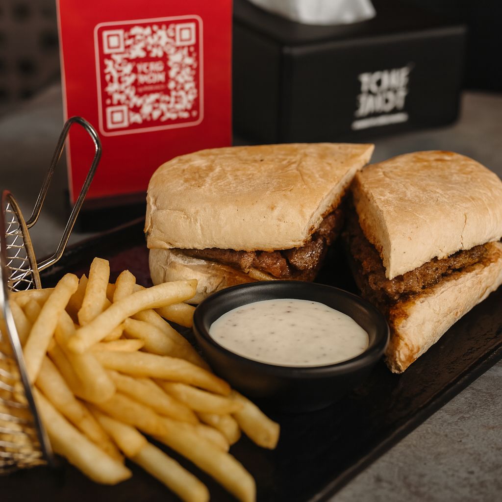 STEAK SANDWICH